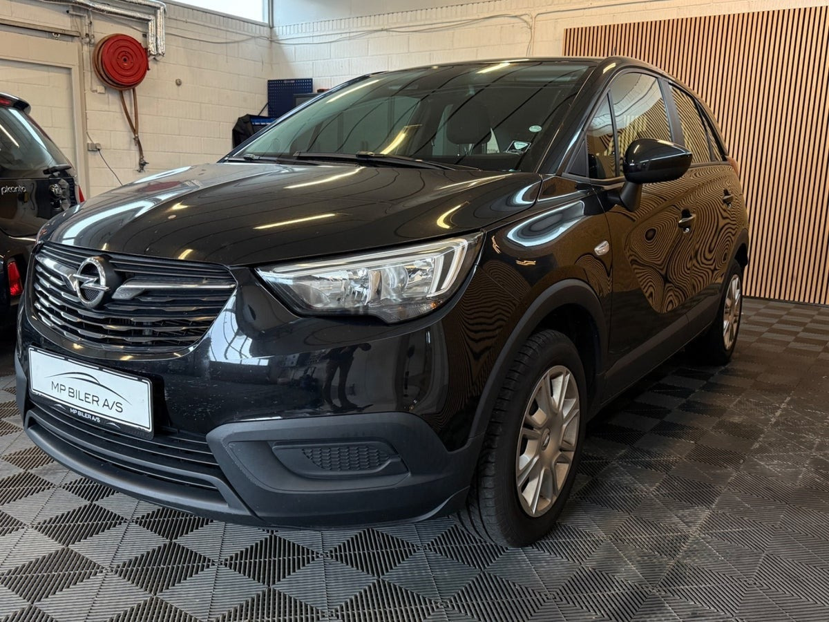 Sort Opel Crossland X fra 2017