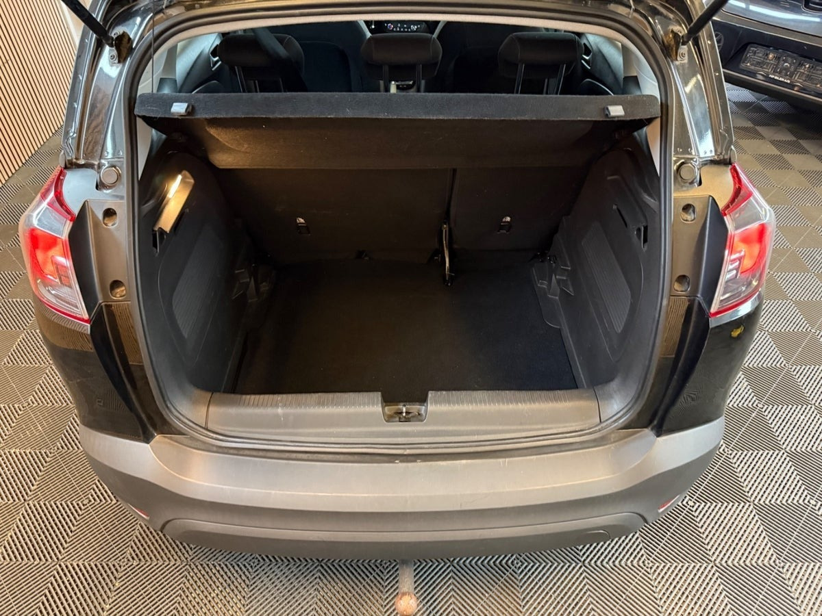 Sort Opel Crossland X fra 2017