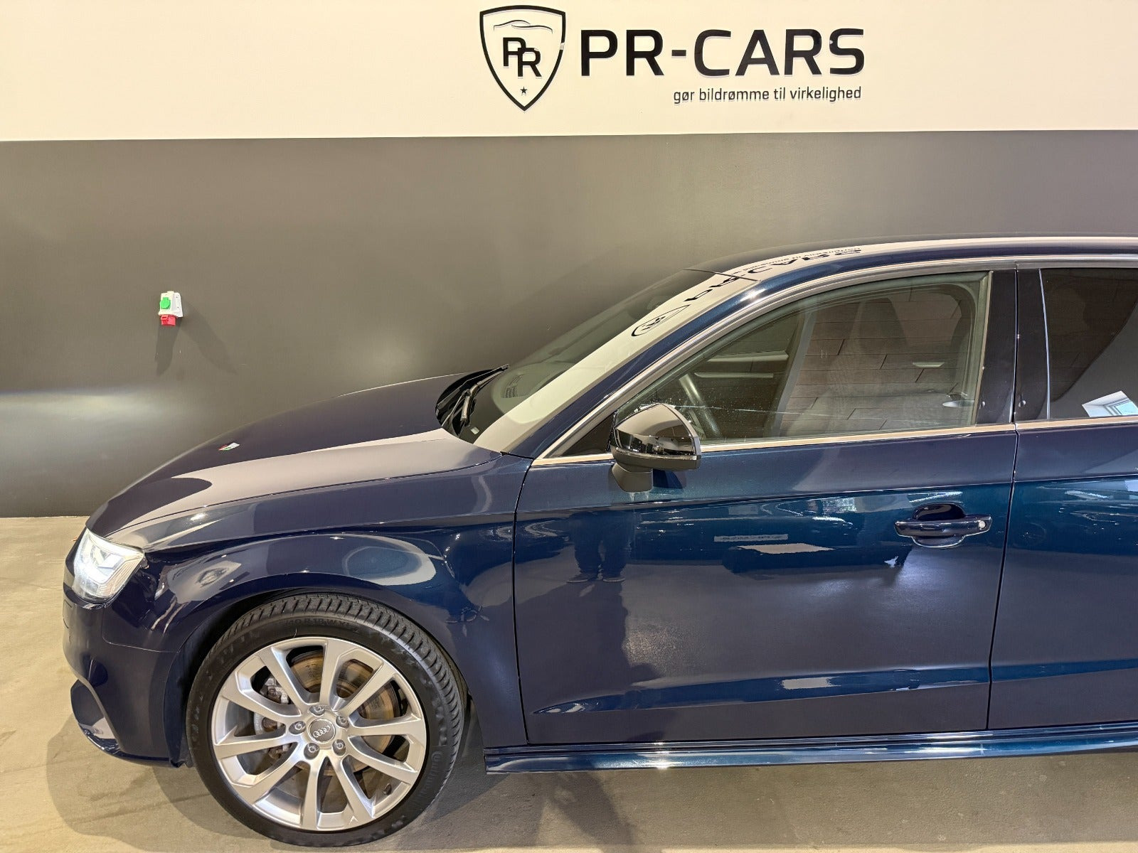Grå Audi A3 fra 2020