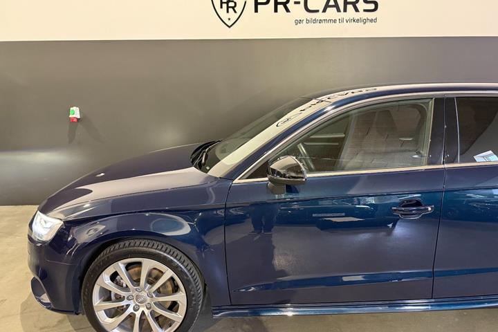 Grå Audi A3 fra 2020