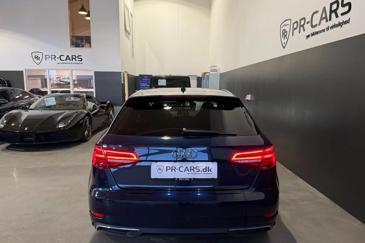 Grå Audi A3 fra 2020