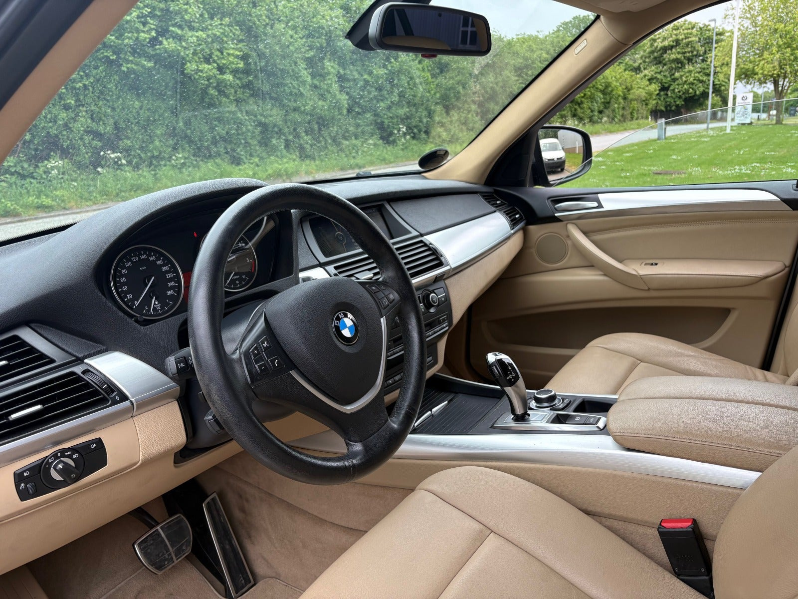 Sort BMW X5 fra 2011