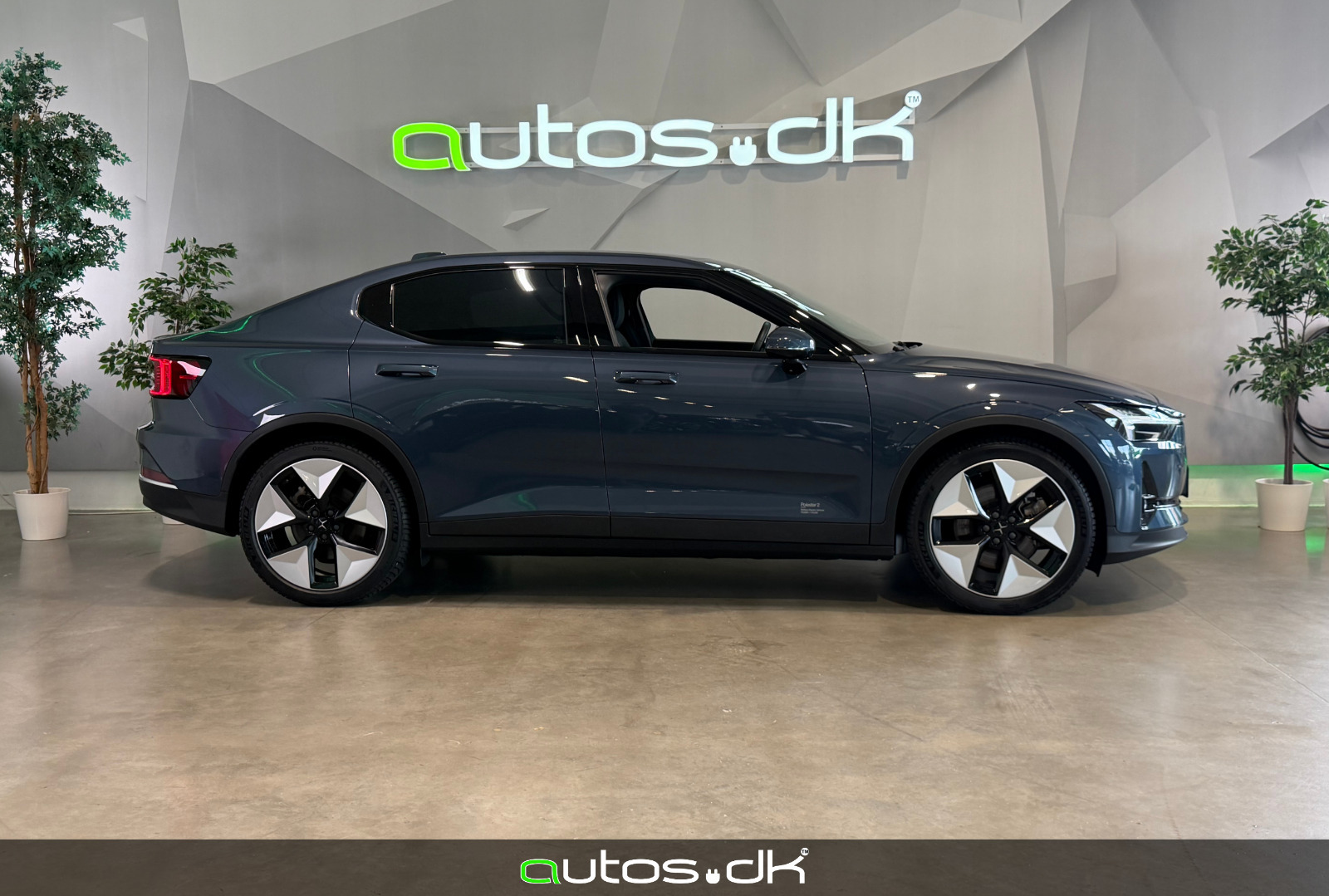 Blå Polestar 2 fra 2023