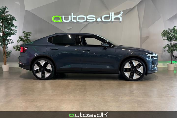Blå Polestar 2 fra 2023