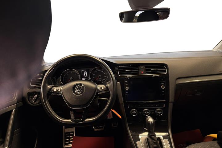Sort VW Golf VII fra 2019