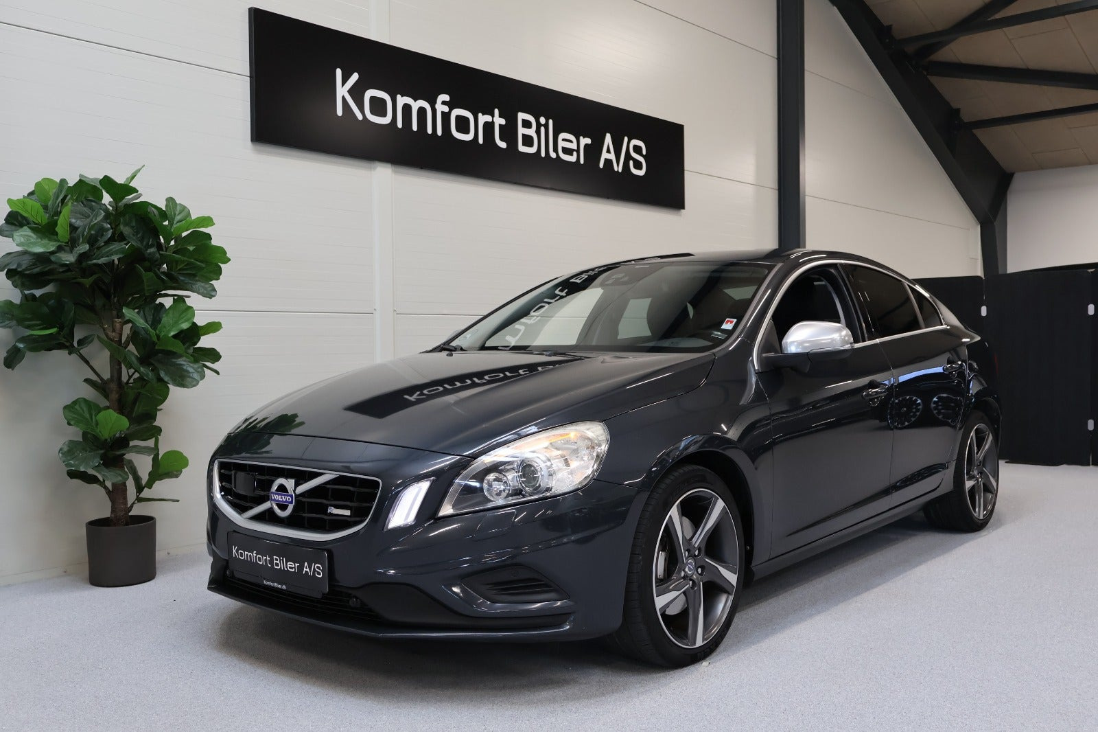 Volvo S60 2,4 D5 215 R-Design aut.