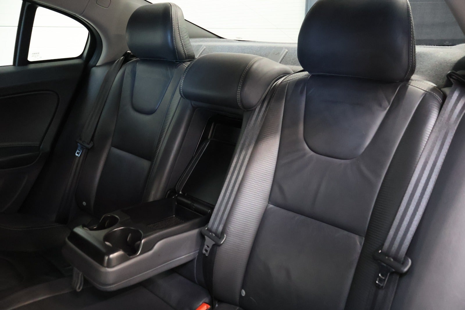 Grå Volvo S60 fra 2013