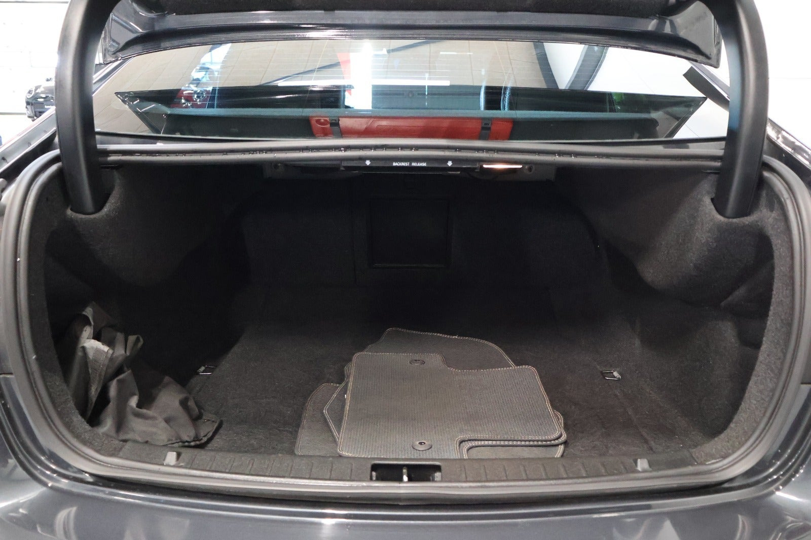 Grå Volvo S60 fra 2013