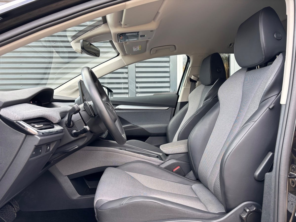 Sort Skoda Enyaq fra 2025