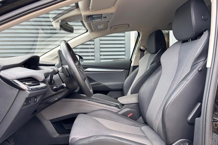 Sort Skoda Enyaq fra 2025