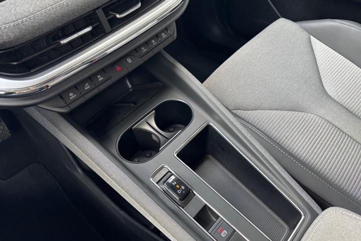 Sort Skoda Enyaq fra 2025