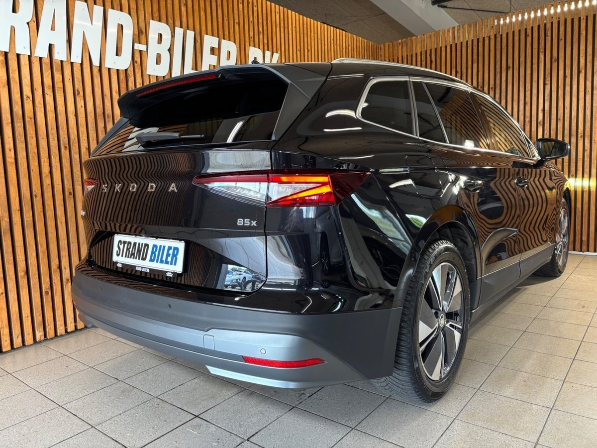 Sort Skoda Enyaq fra 2025