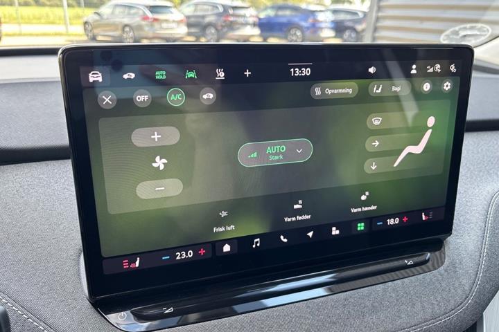 Sølv Skoda Enyaq fra 2025