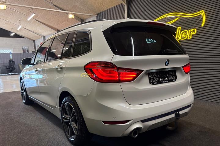 undefined BMW 216i fra 2018
