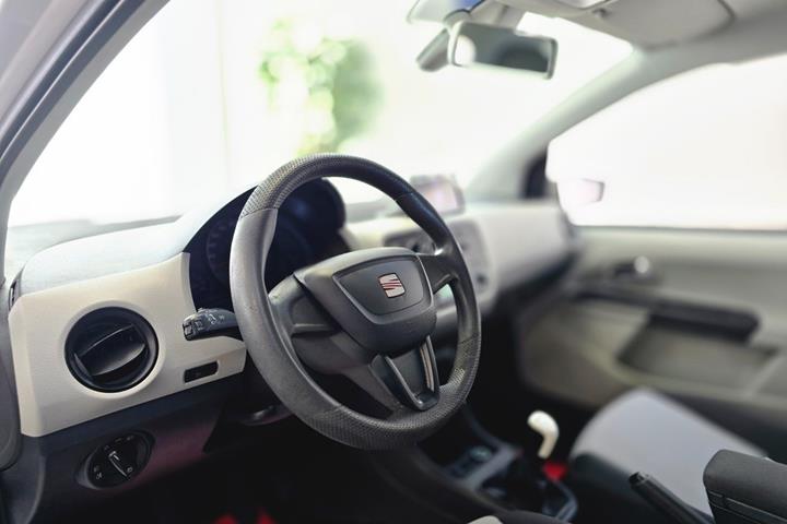 Hvid Seat Mii fra 2013