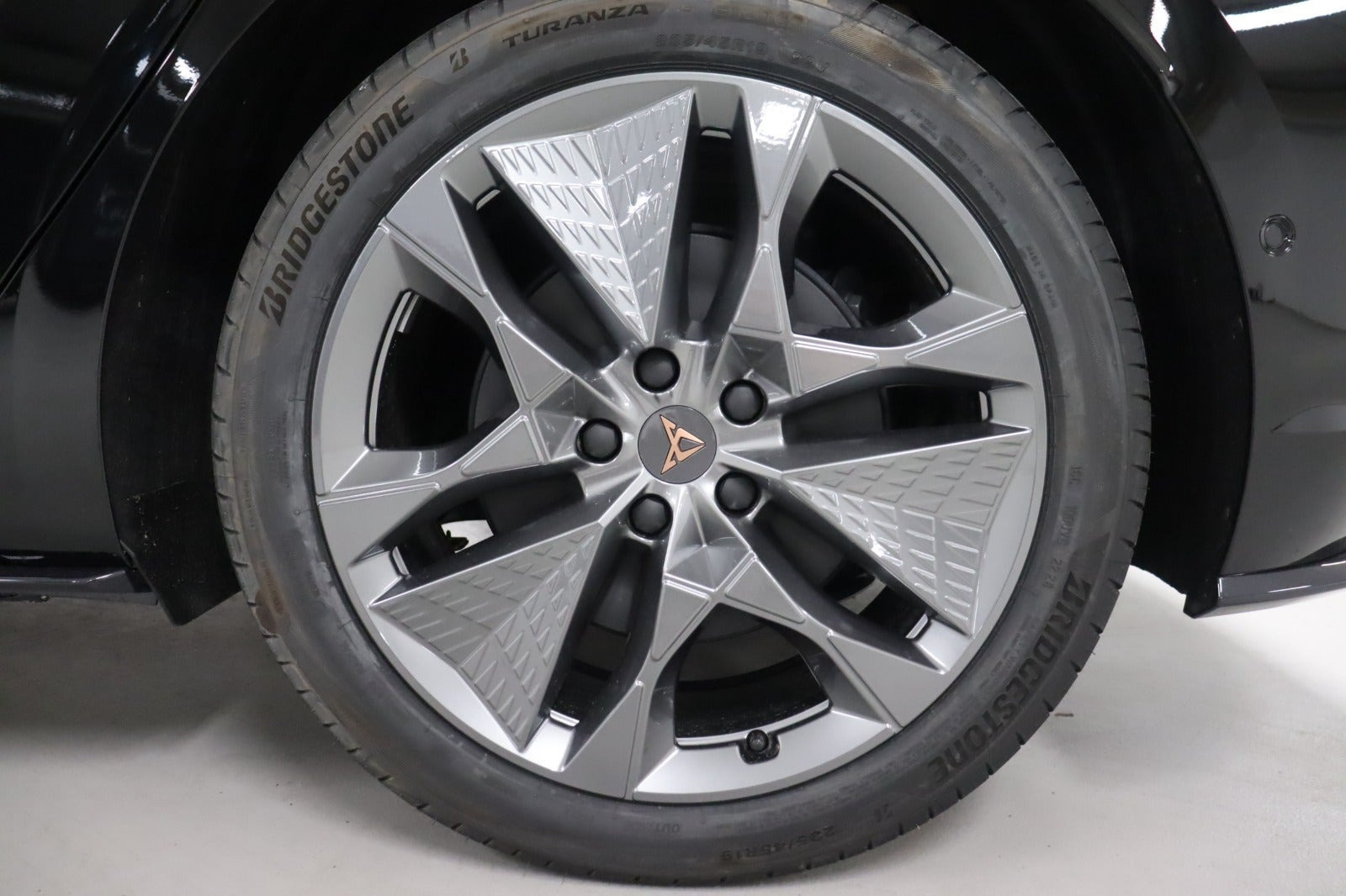 Sort Cupra Born fra 2027