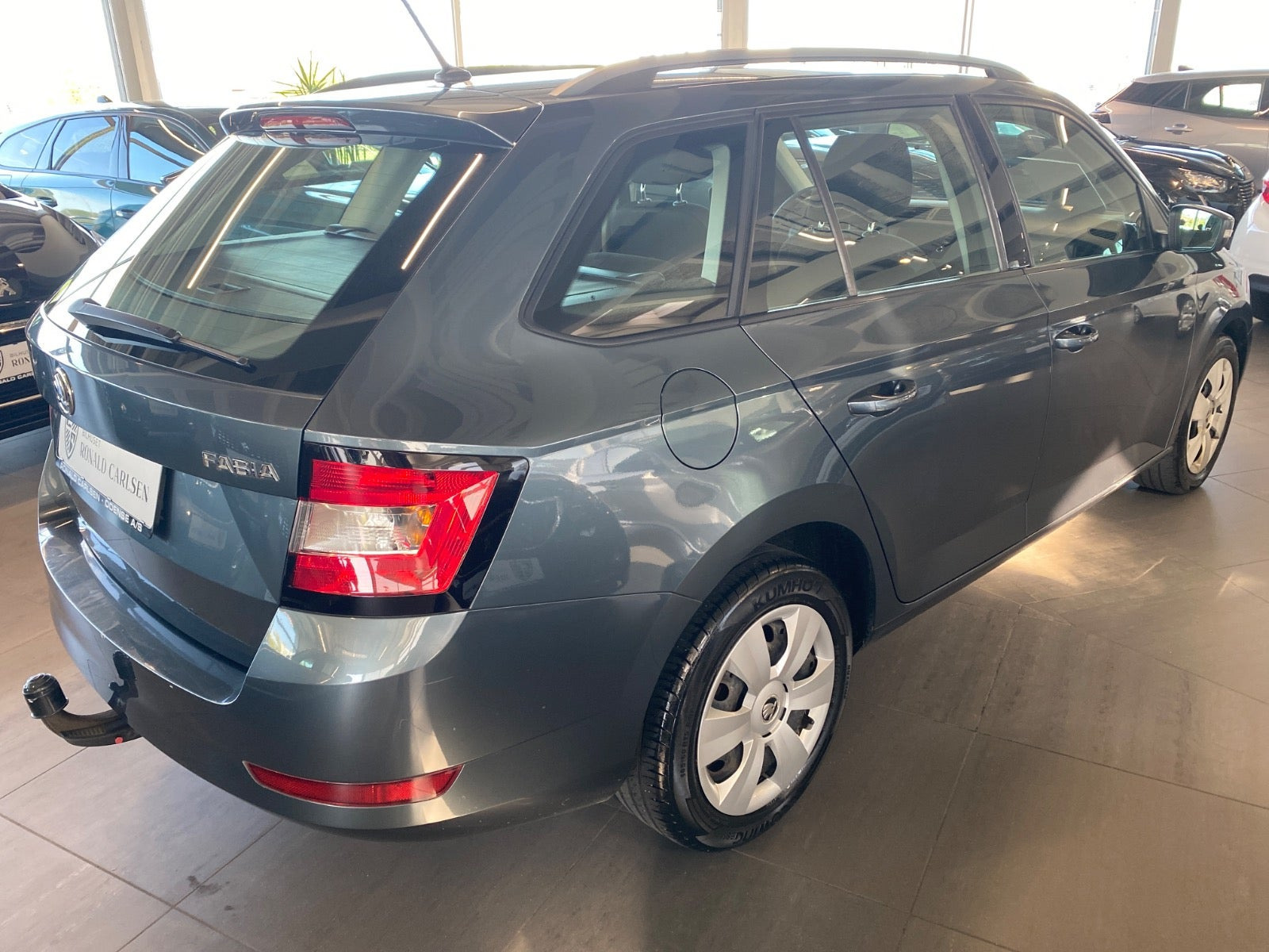 Grå Skoda Fabia fra 2019