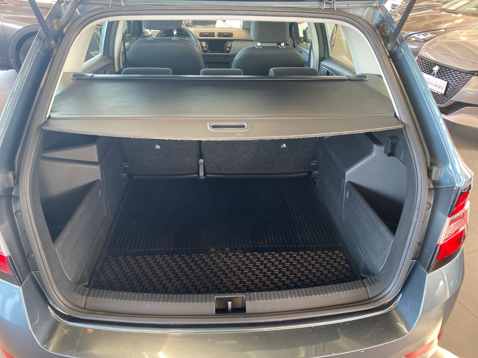 Grå Skoda Fabia fra 2019