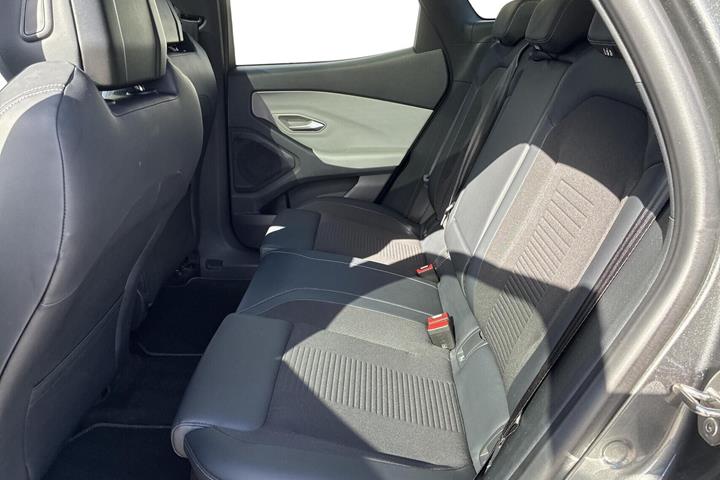 Grå Ford Explorer fra 2024