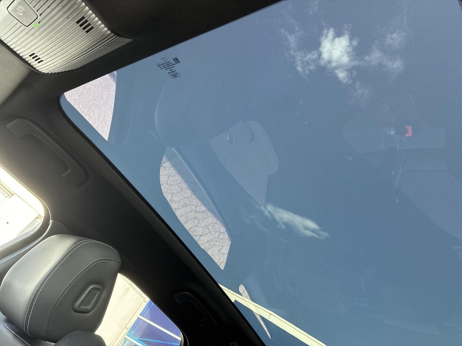 Grå Ford Explorer fra 2024