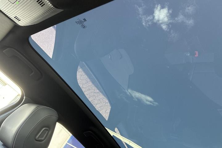 Grå Ford Explorer fra 2024
