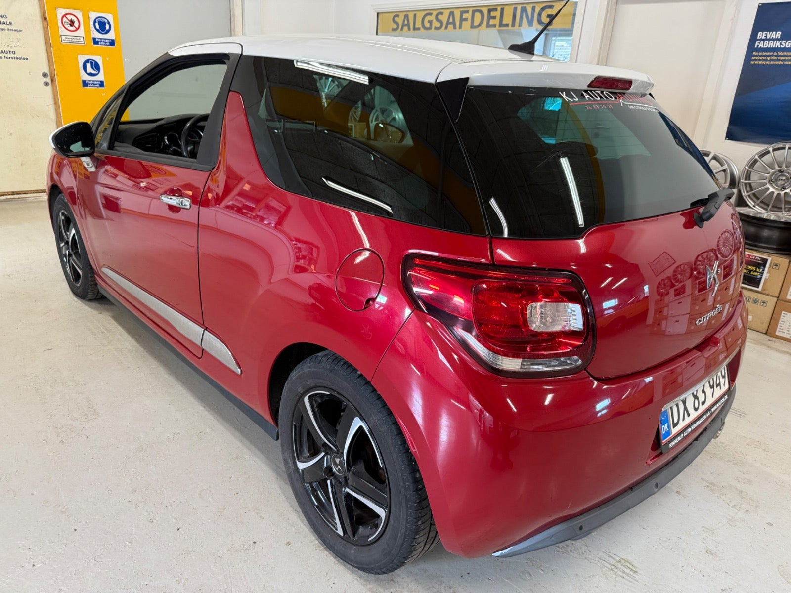 Rød Citroën DS3 fra 2013