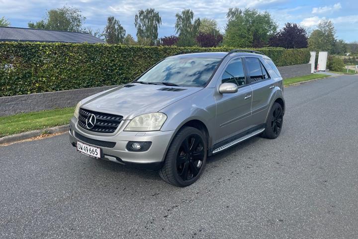 undefined Mercedes ML320 fra 2005