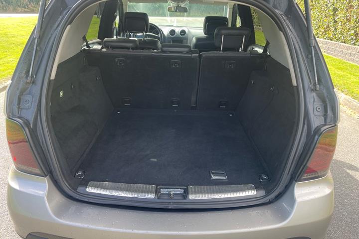 undefined Mercedes ML320 fra 2005