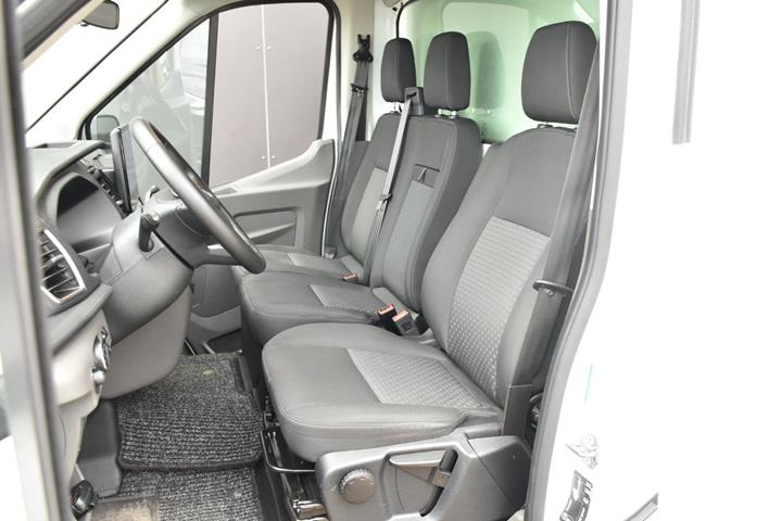 Hvid Ford E-Transit 425 L3 Chassis fra 2023