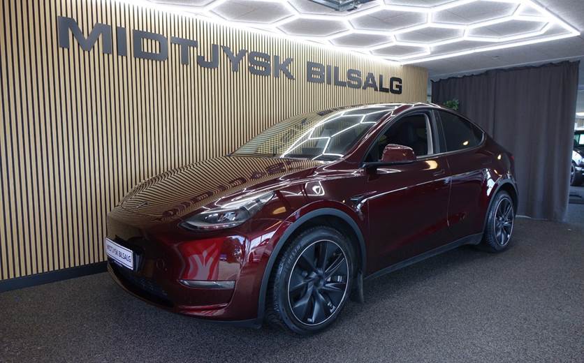 Tesla Model Y Long Range AWD