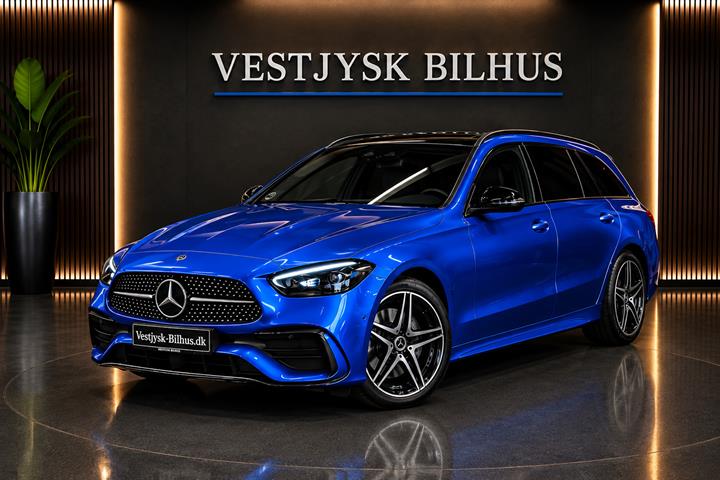 Blå Mercedes C300 e fra 2023