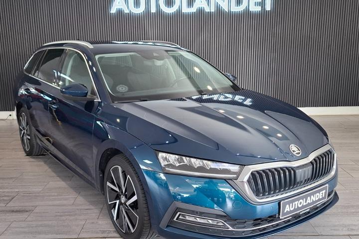 Blå Skoda Octavia fra 2021