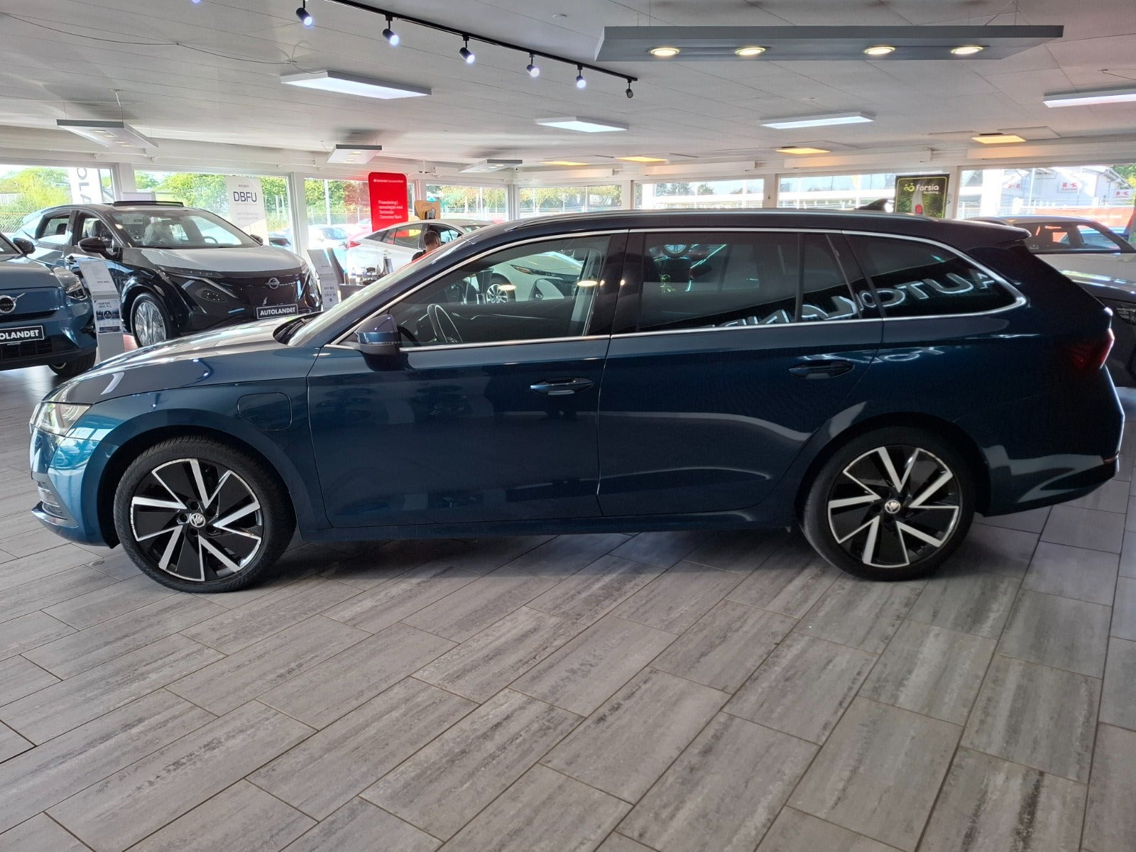 Blå Skoda Octavia fra 2021