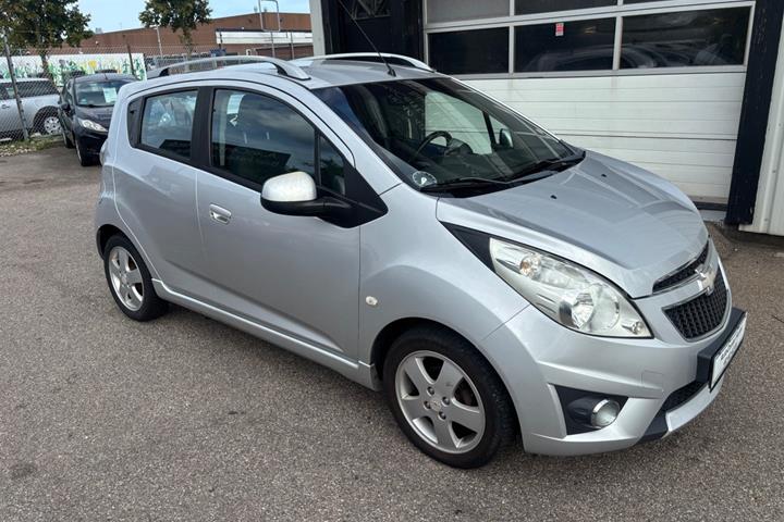 Sølv Chevrolet Spark fra 2012