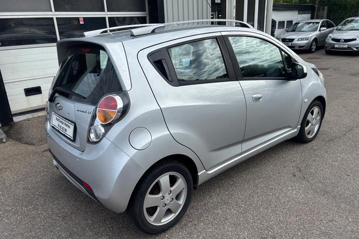 Sølv Chevrolet Spark fra 2012