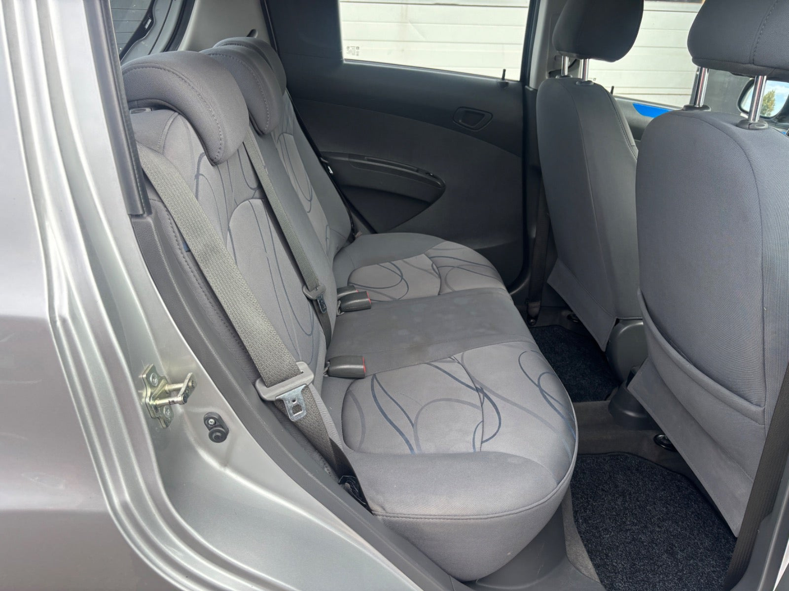 Sølv Chevrolet Spark fra 2012