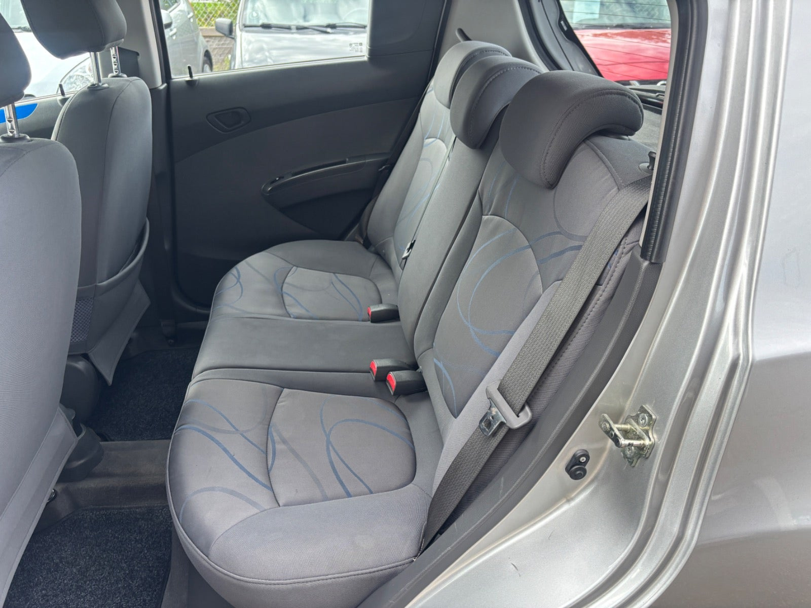 Sølv Chevrolet Spark fra 2012