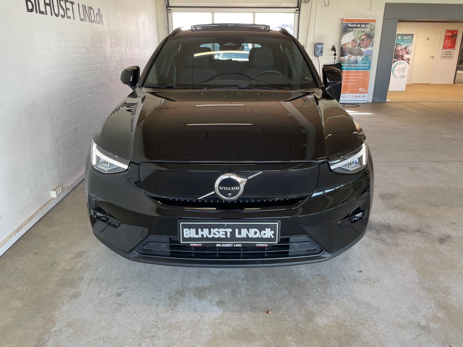 Sort Volvo XC40 fra 2023