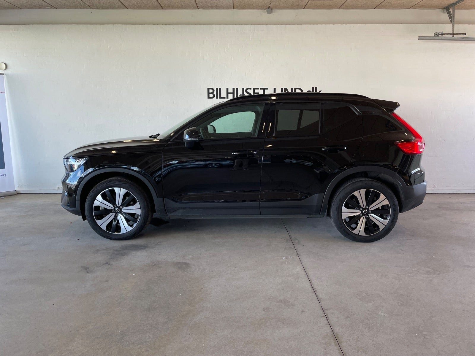 Sort Volvo XC40 fra 2023