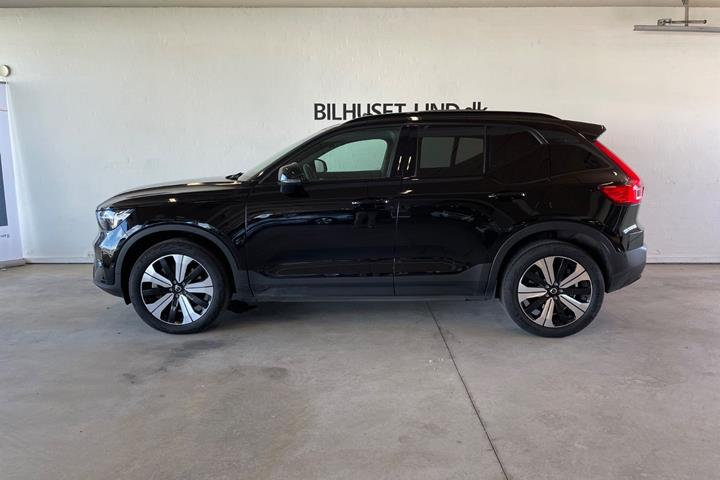 Sort Volvo XC40 fra 2023