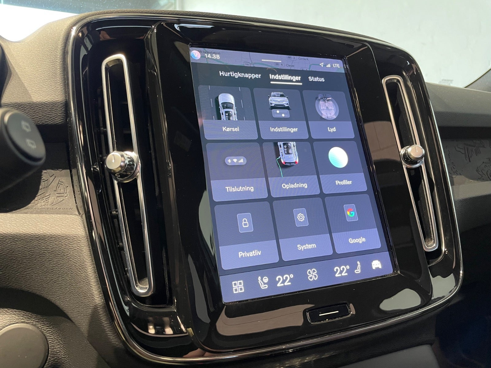 Sort Volvo XC40 fra 2023
