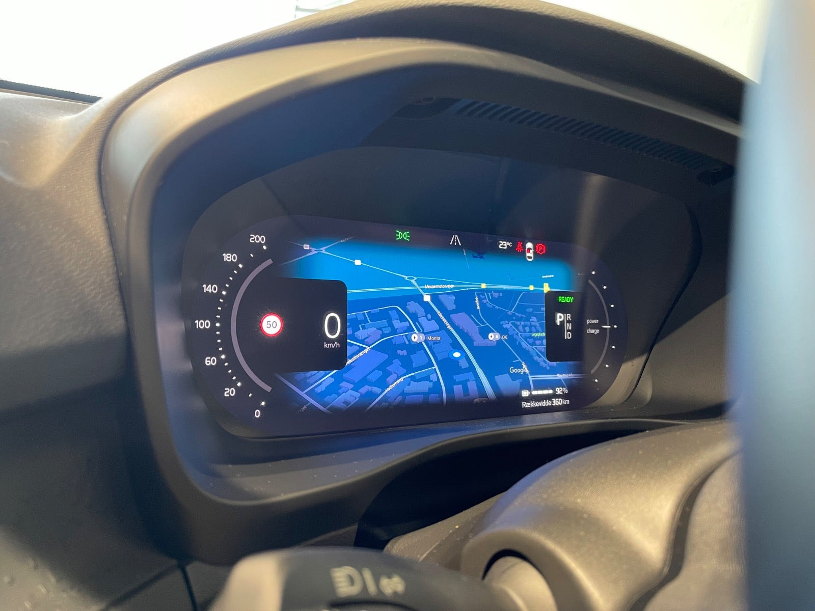 Sort Volvo XC40 fra 2023
