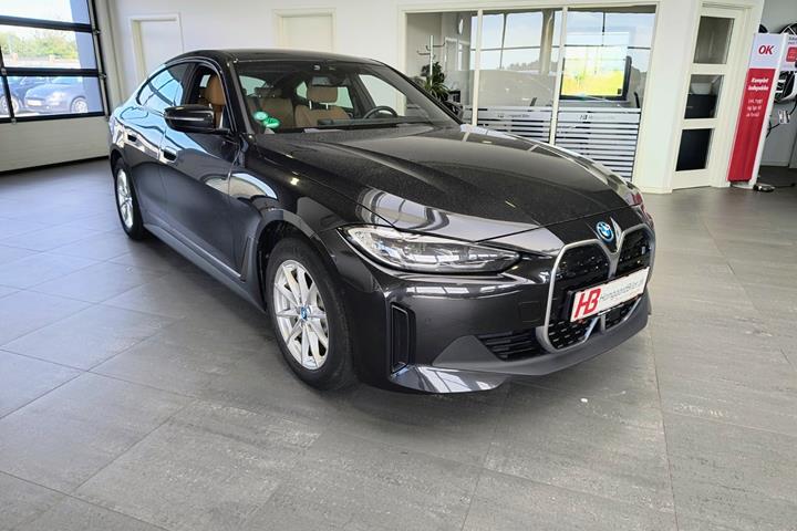 Sort BMW i4 fra 2023