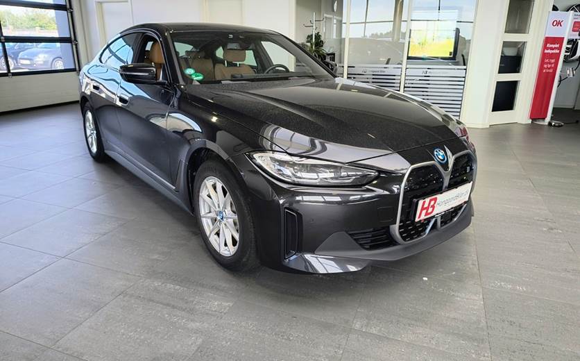 BMW i4 eDrive35
