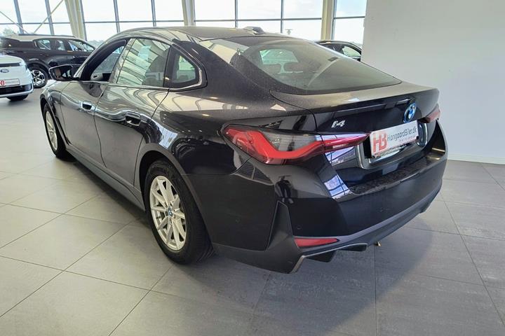 Sort BMW i4 fra 2023