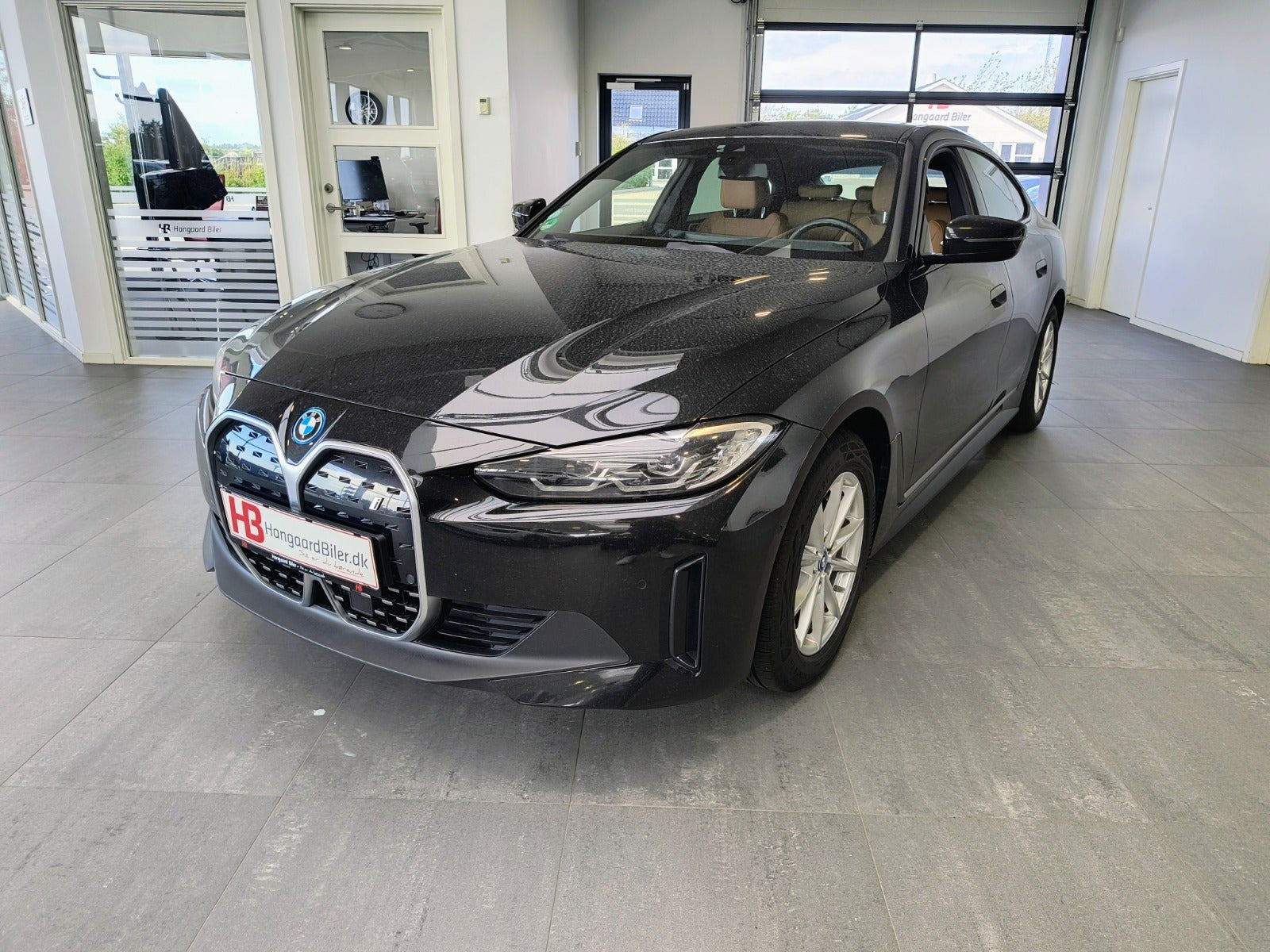Sort BMW i4 fra 2023
