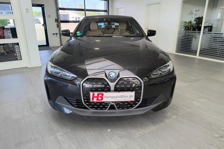 Sort BMW i4 fra 2023