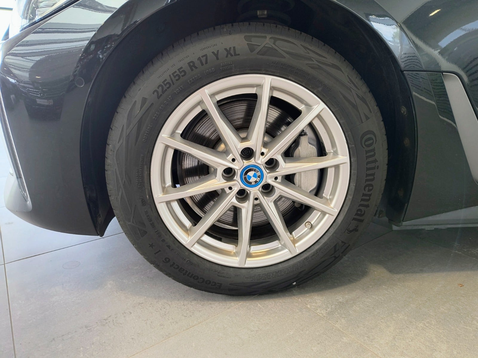 Sort BMW i4 fra 2023