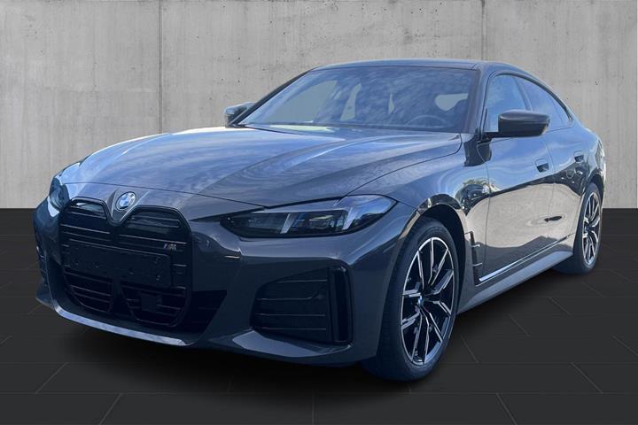 Grå BMW i4 fra 2026