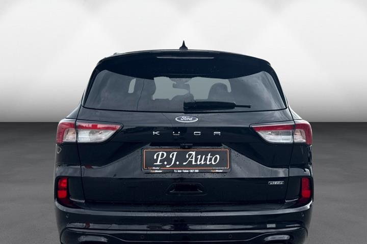 Sort Ford Kuga fra 2021